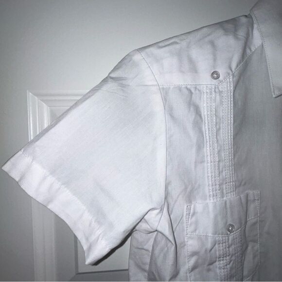 SUNINCANS Guayabera Button Down Short Sleeve Shirt - Picture 2 of 7
